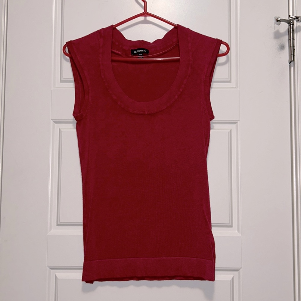 (3 for $15) Le Château Scoop Top